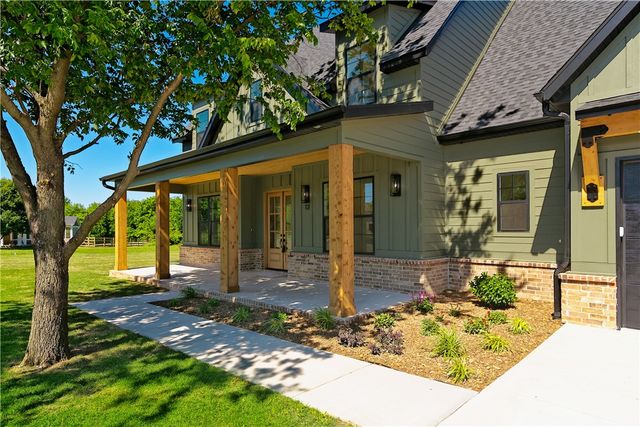 12 McDole Lane, Bella Vista, AR 72715