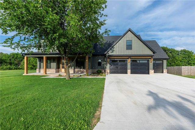 12 McDole Lane, Bella Vista, AR 72715