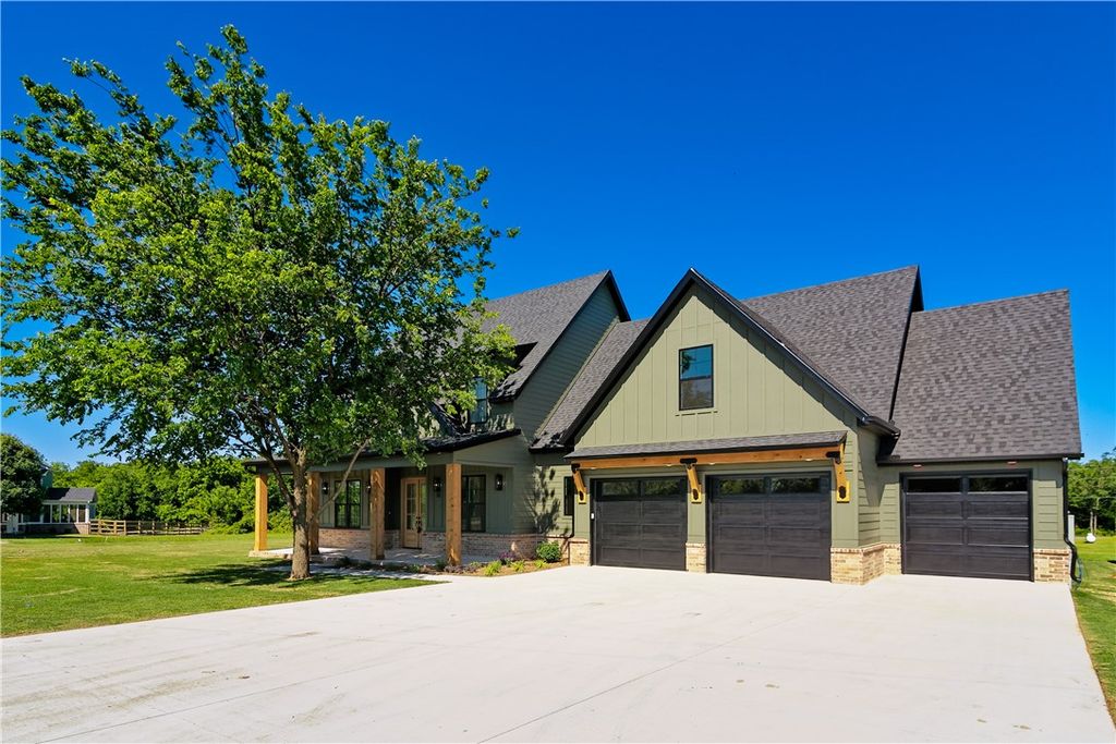 12 McDole Lane, Bella Vista, AR 72715