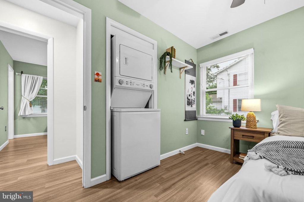 Image 20 of property listing at 4725 FREDERICK AVE, Shady Side, MD 20764