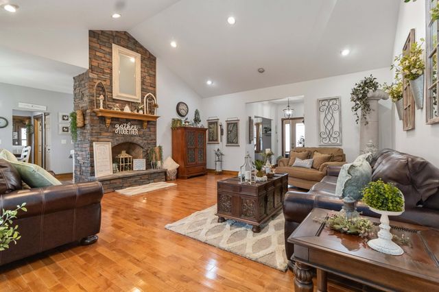 153 Otter Creek Road, Strunk, KY 42649