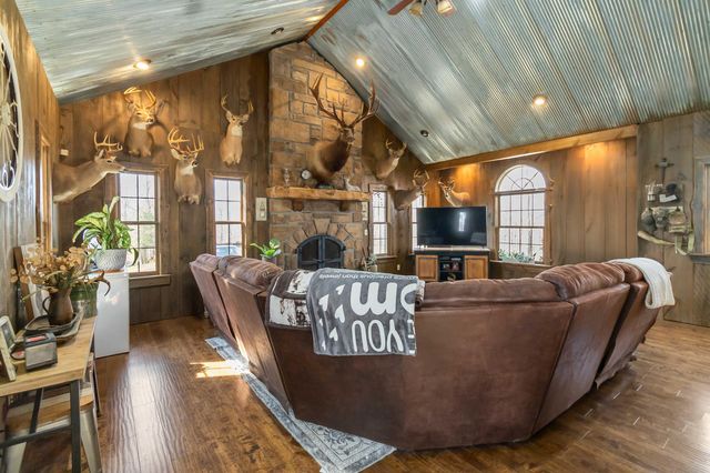 153 Otter Creek Road, Strunk, KY 42649