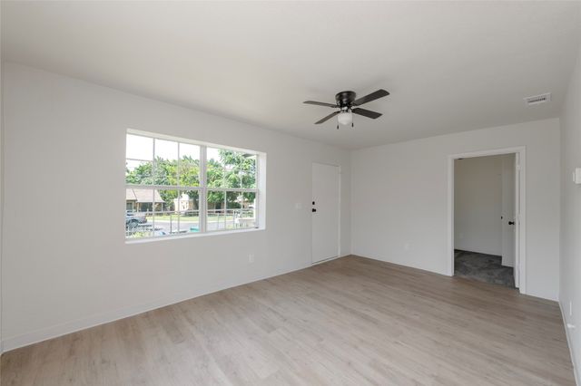 3924 Dismount Street, Dallas, TX 75211