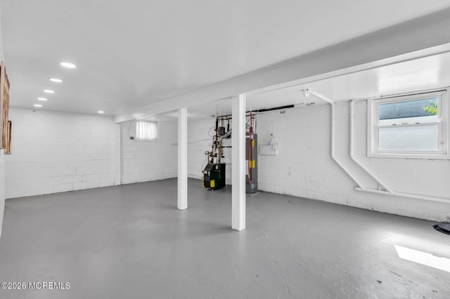 24 Taylor Avenue, North Middletown, NJ 07748