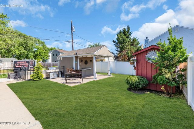 24 Taylor Avenue, North Middletown, NJ 07748