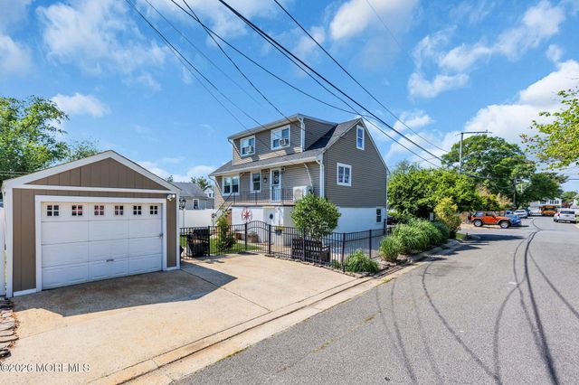 24 Taylor Avenue, North Middletown, NJ 07748