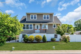 24 Taylor Avenue, North Middletown, NJ 07748