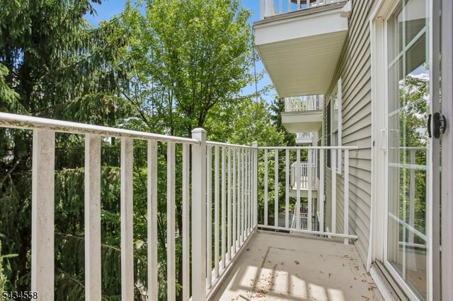 118 Donato Cir, Scotch Plains Twp., NJ 07076