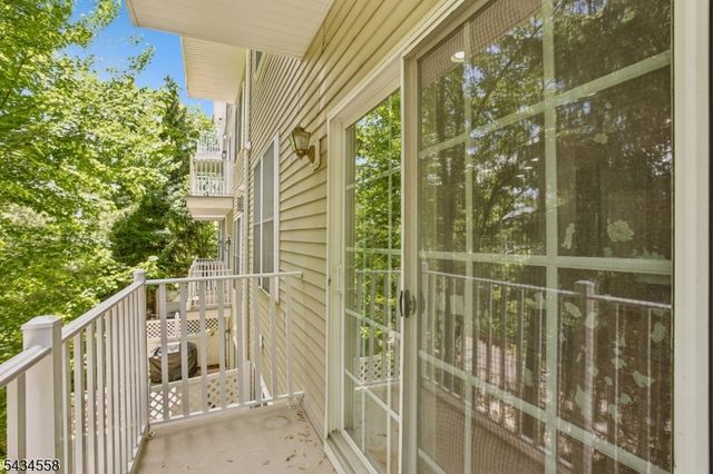 118 Donato Cir, Scotch Plains Twp., NJ 07076