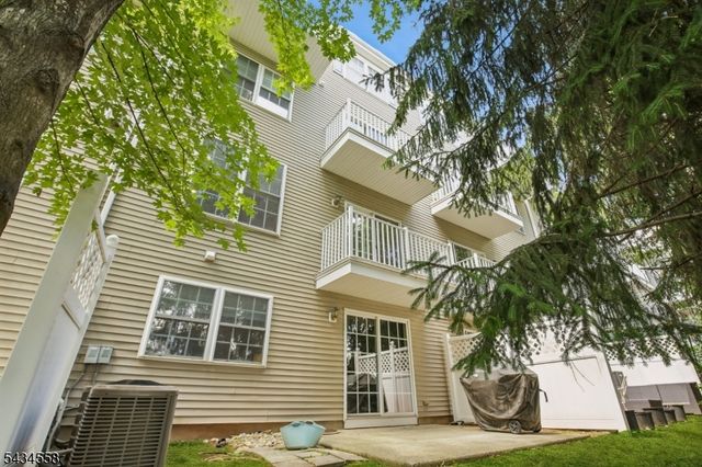 118 Donato Cir, Scotch Plains Twp., NJ 07076