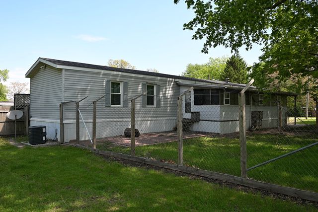 406 Park Street, Kappa, IL 61738