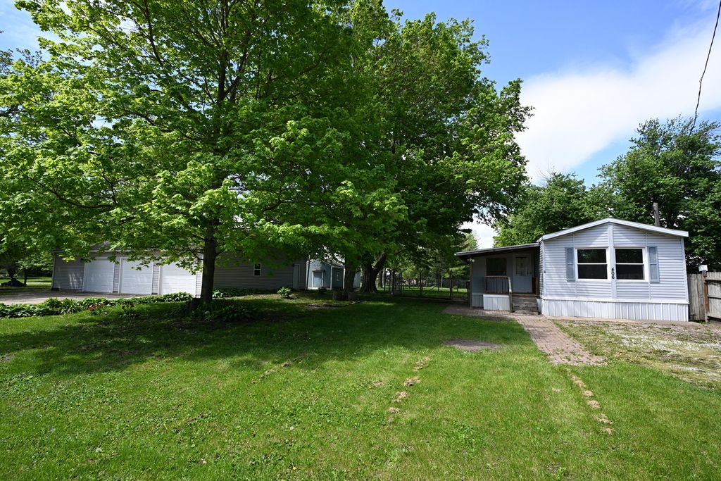 406 Park Street, Kappa, IL 61738