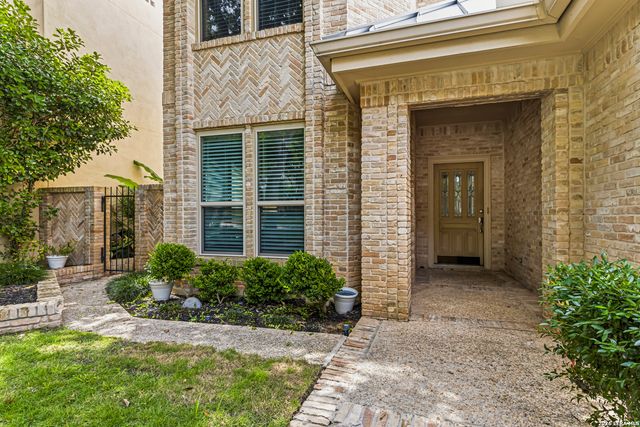 642 S Birdsong, San Antonio, TX 78258
