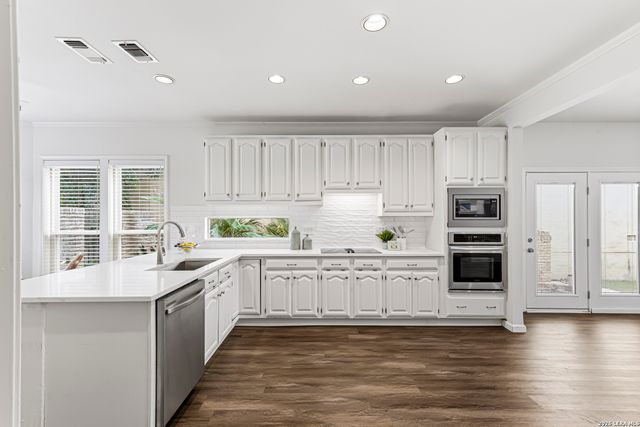 642 S Birdsong, San Antonio, TX 78258