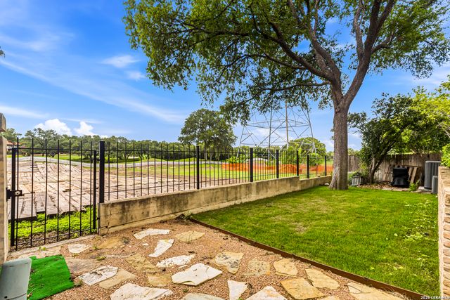 642 S Birdsong, San Antonio, TX 78258