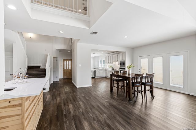 642 S Birdsong, San Antonio, TX 78258