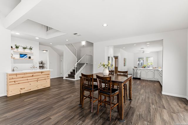 642 S Birdsong, San Antonio, TX 78258
