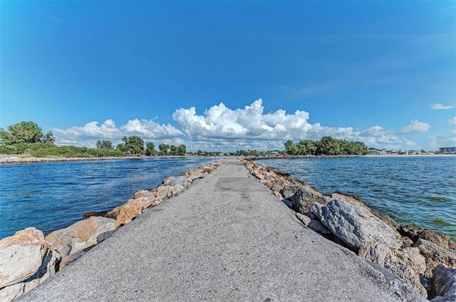 105 DARTMOUTH ROAD, Venice, FL 34293