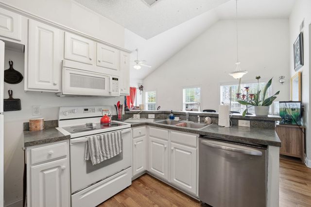 5034 Belleglen Ct Apt 202, Myrtle Beach, SC 29579
