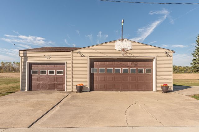 11860 N County Line Highway, Macon Twp, MI 49229