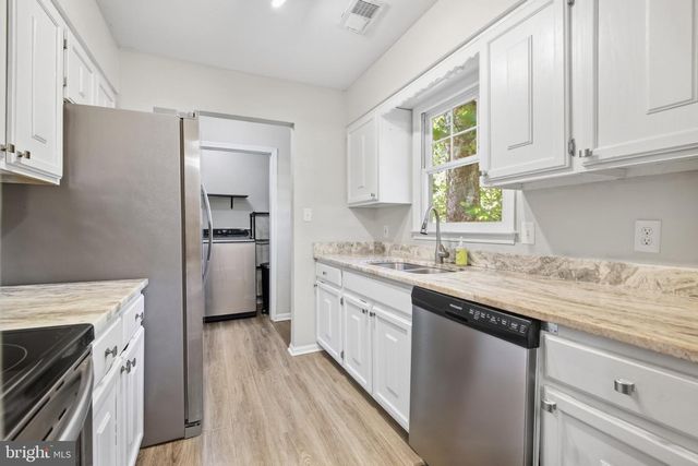 10302 LEAVELLS RD, Fredericksburg, VA 22407