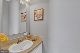 33 DOUGLAS ST, Reedville, VA 22539