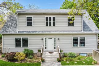 787 Accabonac Road, Springs, NY 11937