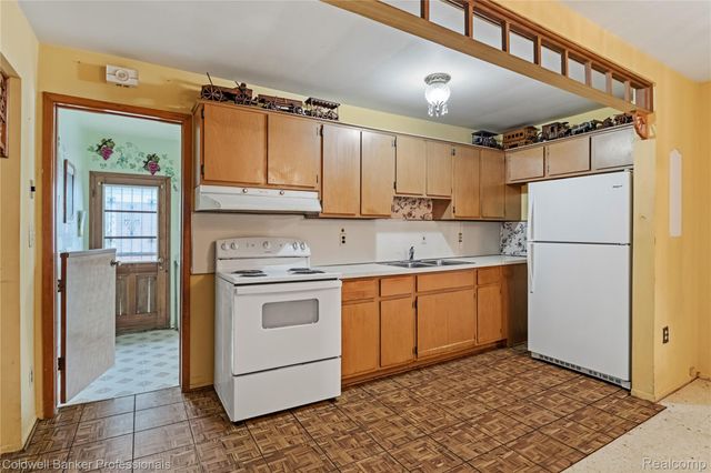 14831 Dasher Avenue, Allen Park, MI 48101