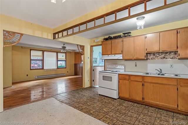 14831 Dasher Avenue, Allen Park, MI 48101