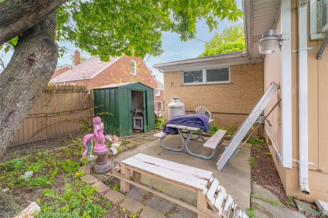 14831 Dasher Avenue, Allen Park, MI 48101