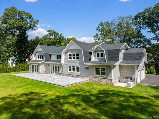 541 Split Rock Road, Syosset, NY 11791
