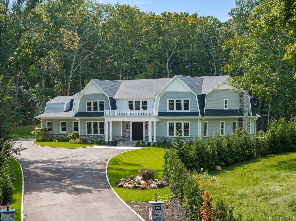 541 Split Rock Road, Syosset, NY 11791 — exterior