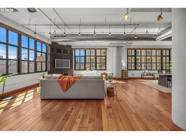 1400 Nw Irving St 609, Portland, OR 97209