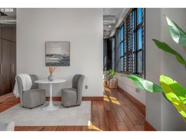 1400 Nw Irving St 609, Portland, OR 97209