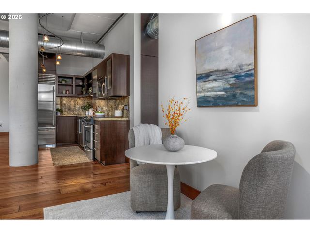 1400 Nw Irving St 609, Portland, OR 97209