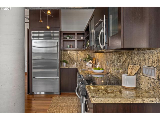 1400 Nw Irving St 609, Portland, OR 97209