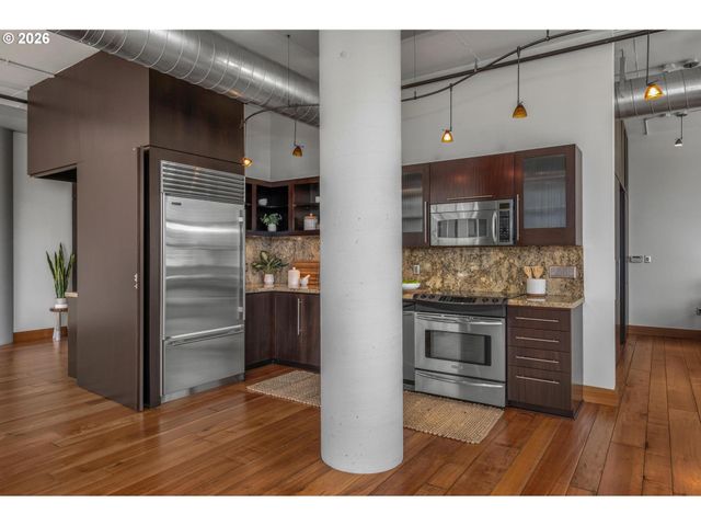 1400 Nw Irving St 609, Portland, OR 97209