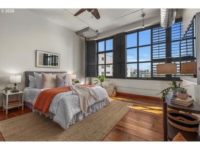 1400 Nw Irving St 609, Portland, OR 97209