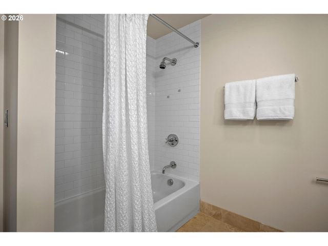 1400 Nw Irving St 609, Portland, OR 97209