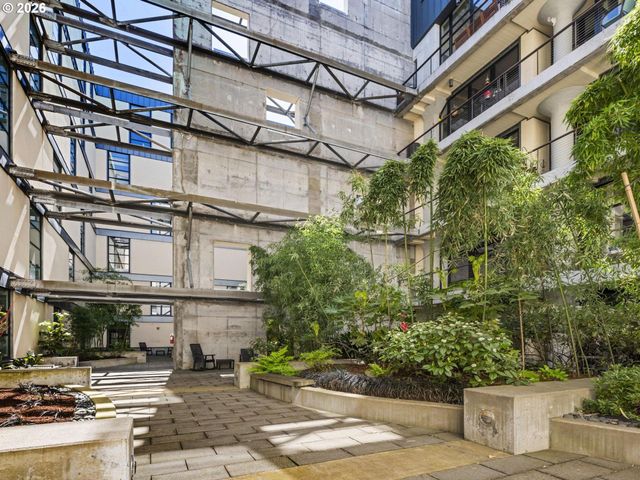 1400 Nw Irving St 609, Portland, OR 97209