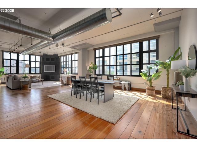 1400 Nw Irving St 609, Portland, OR 97209