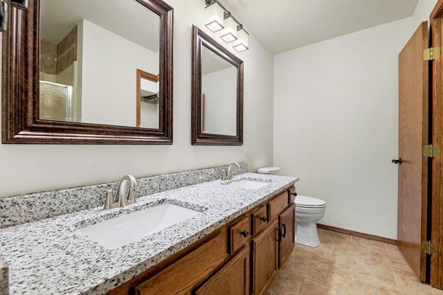 2307 N Forest Park, Derby, KS 67037