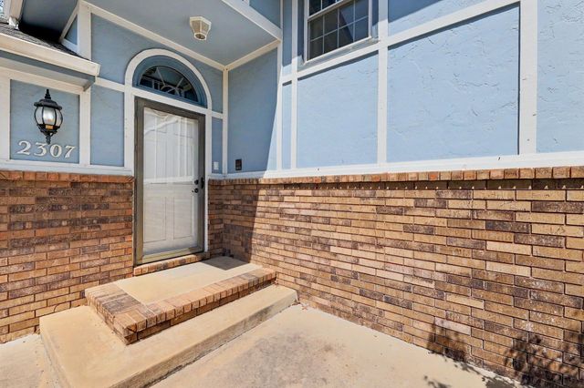 2307 N Forest Park, Derby, KS 67037