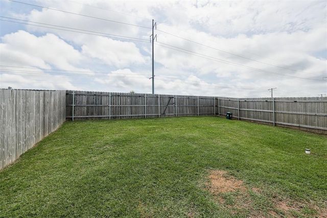 11628 Krew Way, Yukon, OK 73099