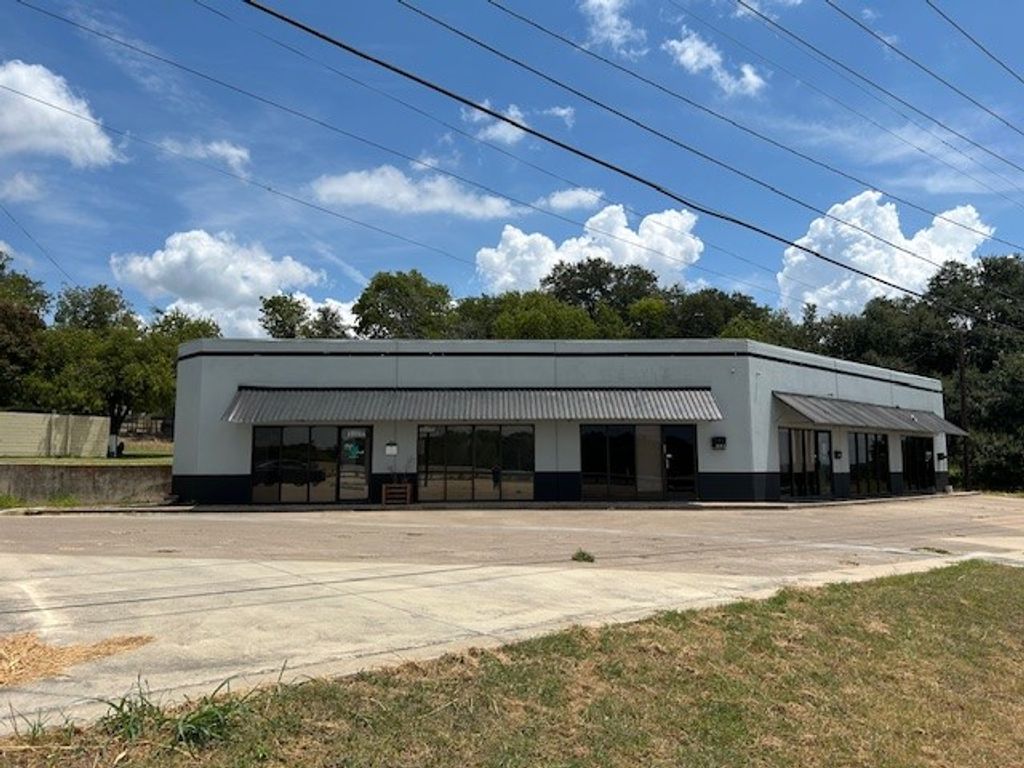 1801 Southeast Parkway, Azle, TX 76020