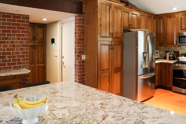 716 N JENTILLY Lane, Chandler, AZ 85226