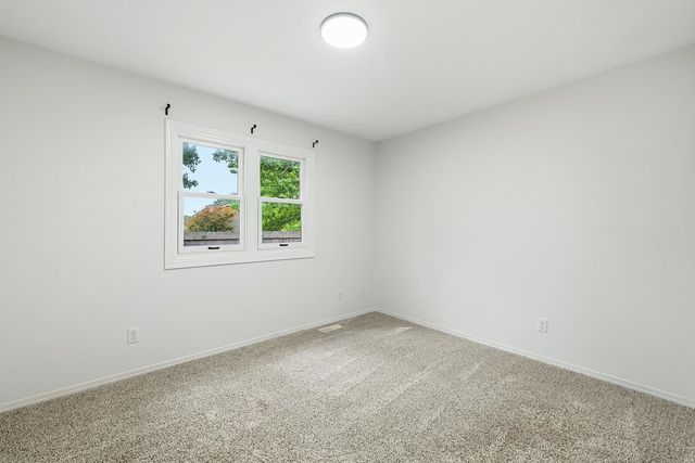 2209 N Woodlawn Blvd, Derby, KS 67037