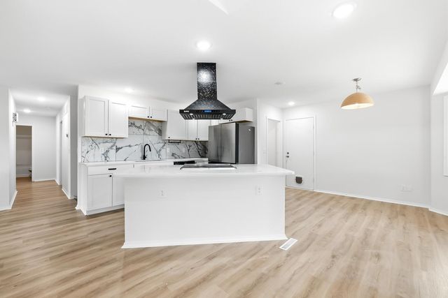 2209 N Woodlawn Blvd, Derby, KS 67037