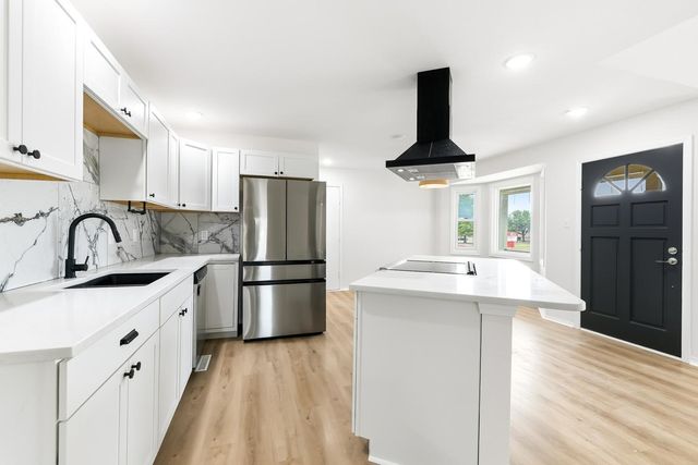 2209 N Woodlawn Blvd, Derby, KS 67037
