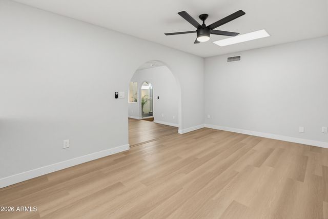 4742 W PALMAIRE Avenue, Glendale, AZ 85301